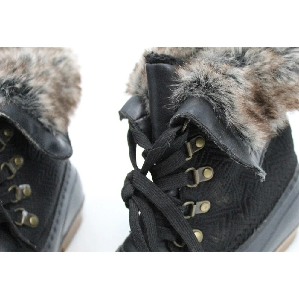 JustFab Ghita Black Duck Boots Faux Fur Trim Lace Up Winter Snow Boots SZ 9 FLAW